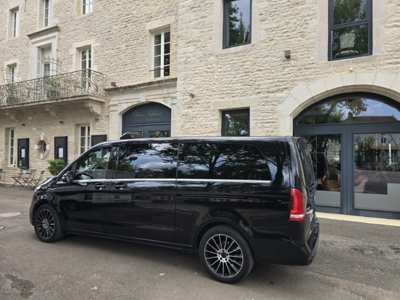 Voiture mercedes vue extérieur